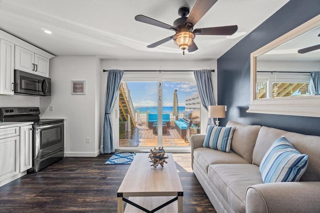 Newly Remodeled Beachfront Townhome - Sleeps 14 Panama City Beach Exterior photo