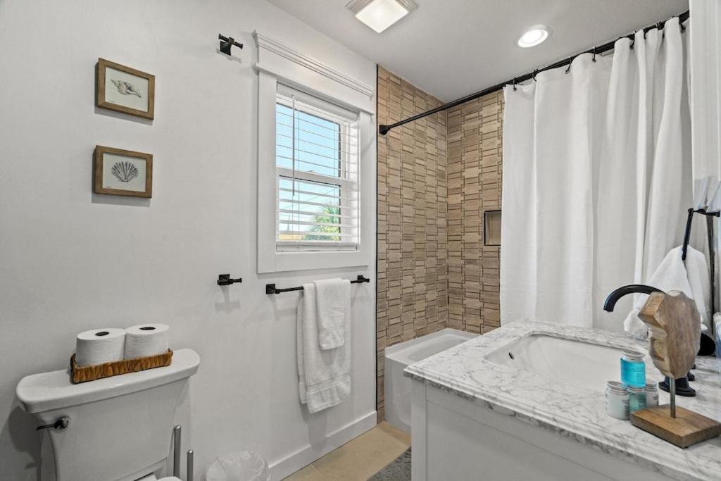 Newly Remodeled Beachfront Townhome - Sleeps 14 Panama City Beach Exterior photo