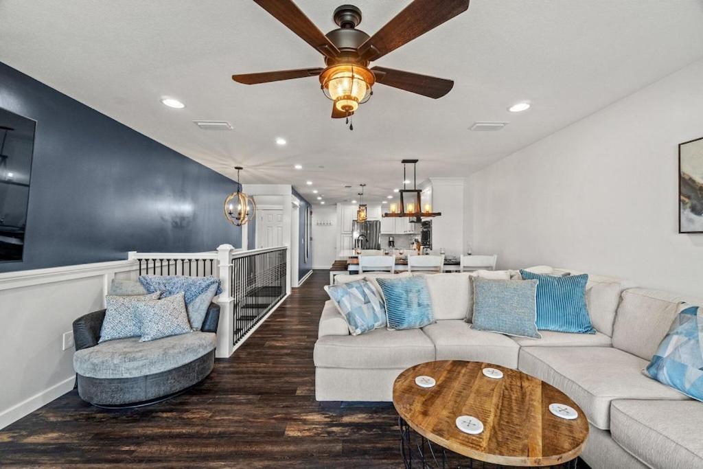 Newly Remodeled Beachfront Townhome - Sleeps 14 Panama City Beach Exterior photo